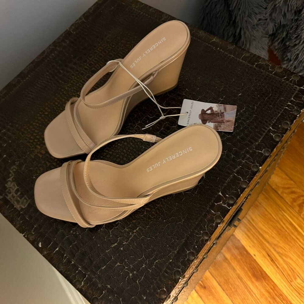 NWT, Sincerly Jules Tan Wedges Stylish with High Heel and Thin Strap